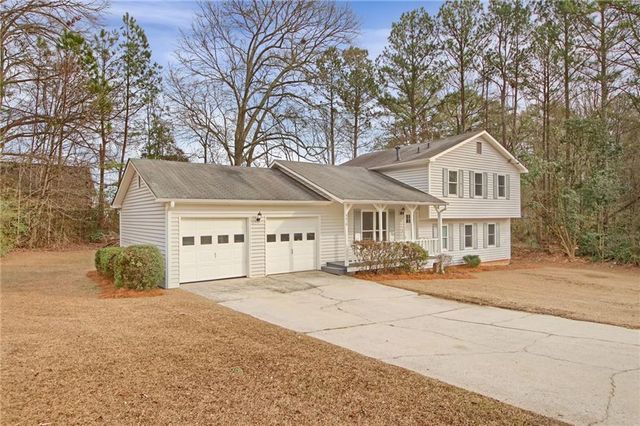 6470 Meadow Lark Drive, Riverdale, GA 30296