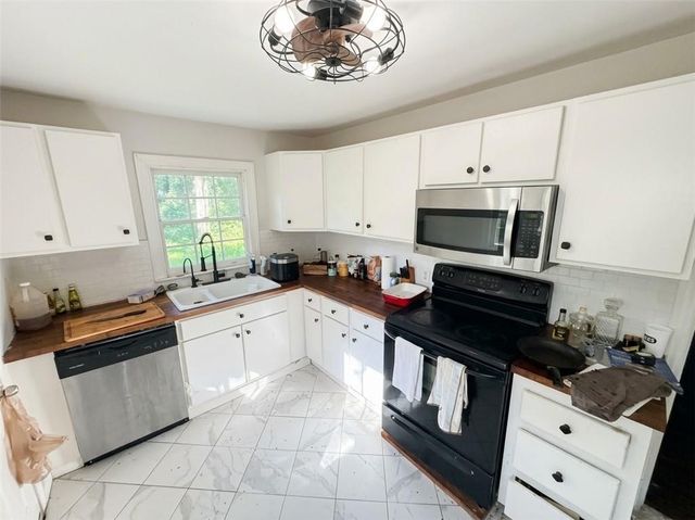 2133 Woodberry Avenue, East Point, GA 30344