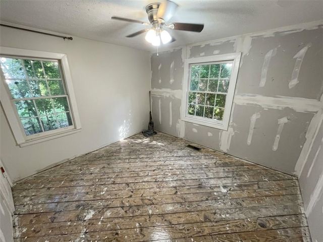 2133 Woodberry Avenue, East Point, GA 30344