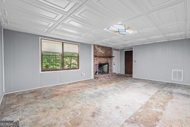 4055 Golfview Drive, Villa Rica, GA 30180