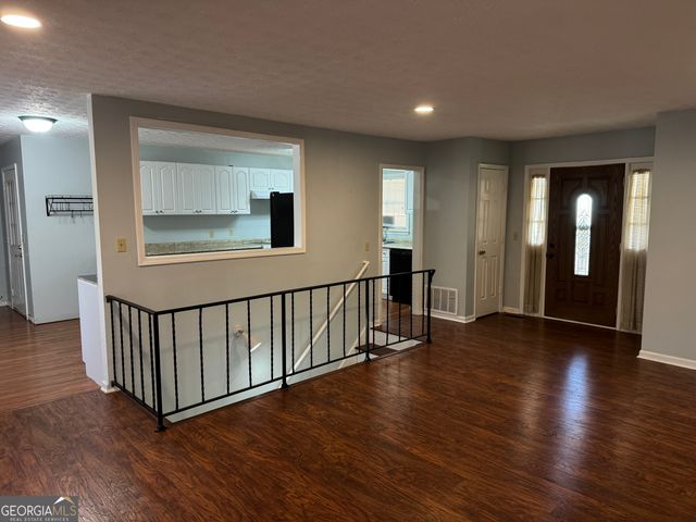 4055 Golfview Drive, Villa Rica, GA 30180