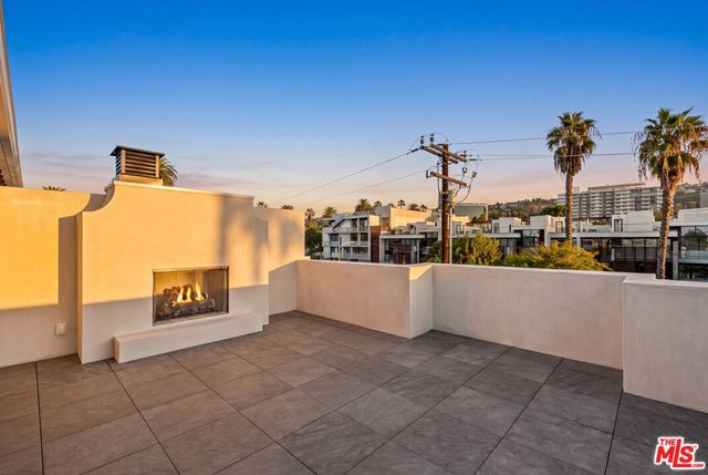 9061 Nemo Street C, West Hollywood, CA 90069
