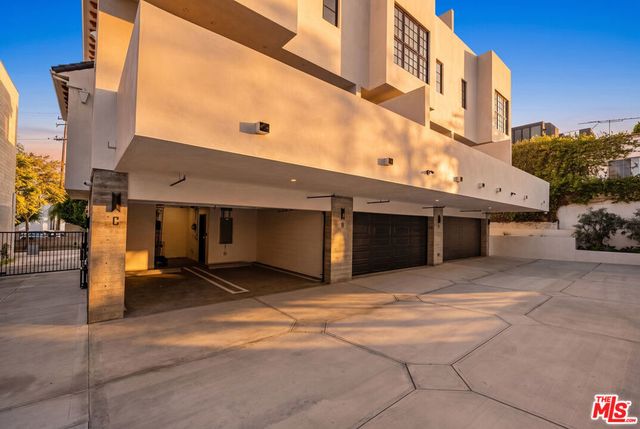 9061 Nemo Street C, West Hollywood, CA 90069