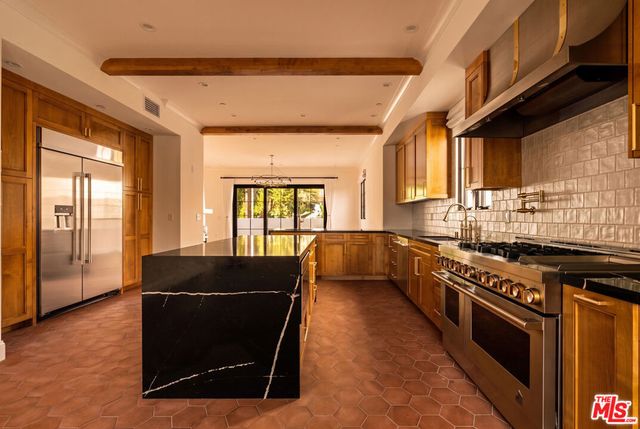 9061 Nemo Street C, West Hollywood, CA 90069