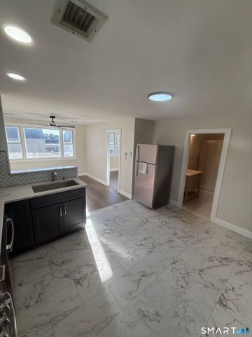 8 Broad Street B, Milford, CT 06460