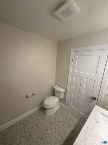 8 Broad Street B, Milford, CT 06460