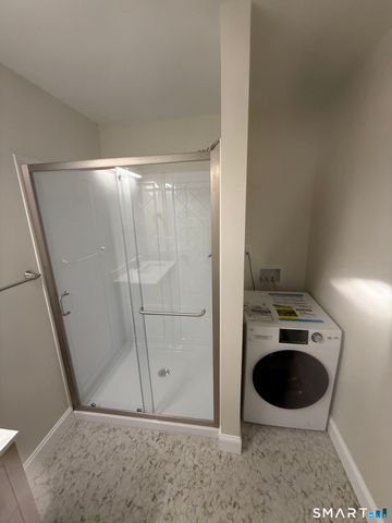 8 Broad Street B, Milford, CT 06460