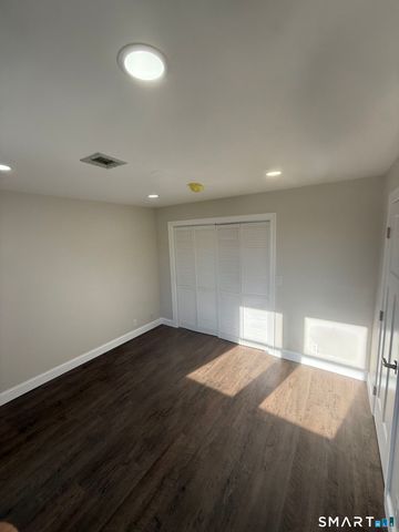 8 Broad Street B, Milford, CT 06460