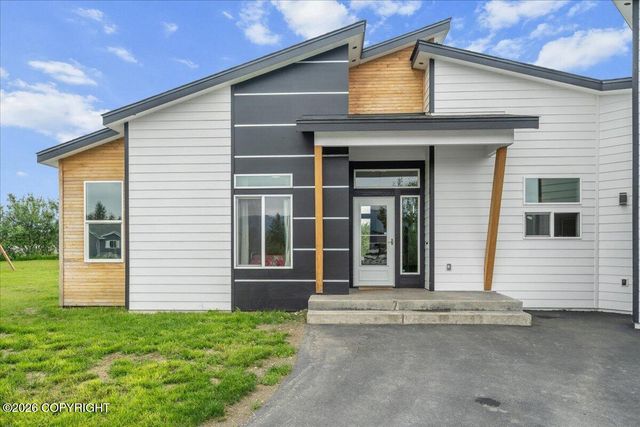9330 E Coho Circle, Palmer, AK 99645