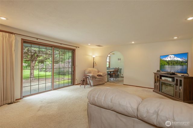 213 Monte Elma Road, Montesano, WA 98563