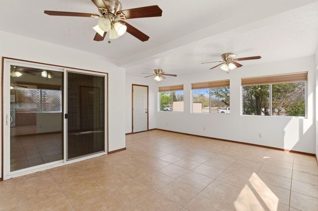 10108 Avenida Serena Drive NW, Albuquerque, NM 87114