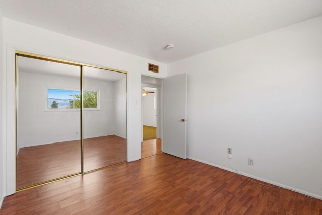 10108 Avenida Serena Drive NW, Albuquerque, NM 87114