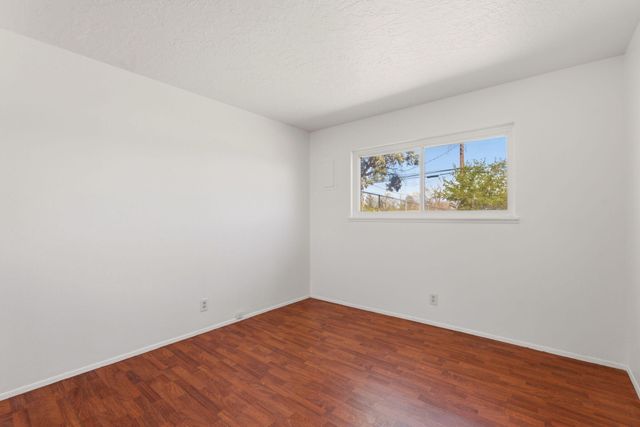 10108 Avenida Serena Drive NW, Albuquerque, NM 87114