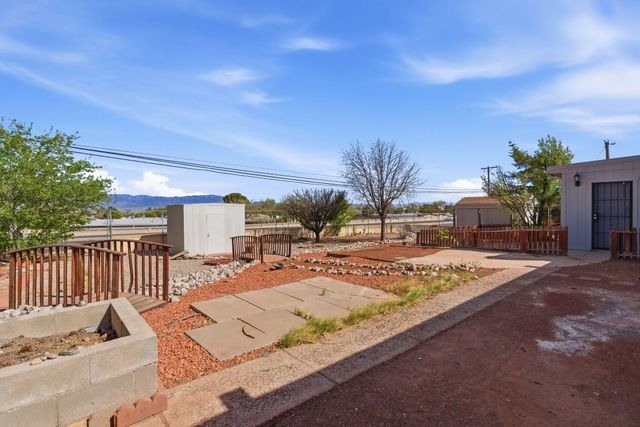 10108 Avenida Serena Drive NW, Albuquerque, NM 87114