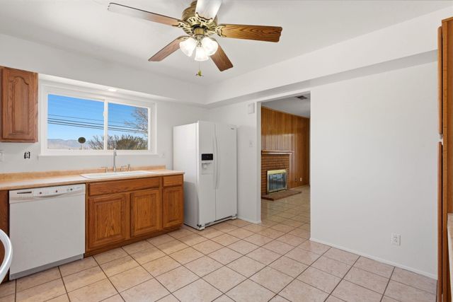 10108 Avenida Serena Drive NW, Albuquerque, NM 87114