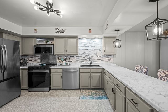 3 Chelsea On Auburn, Rolling Meadows, IL 60008