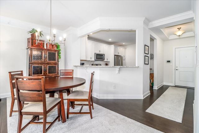 433 Brookside Court 433, Newtown, CT 06470