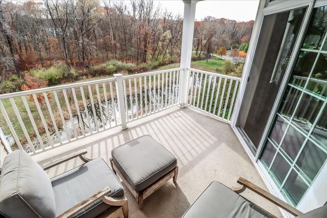 433 Brookside Court 433, Newtown, CT 06470