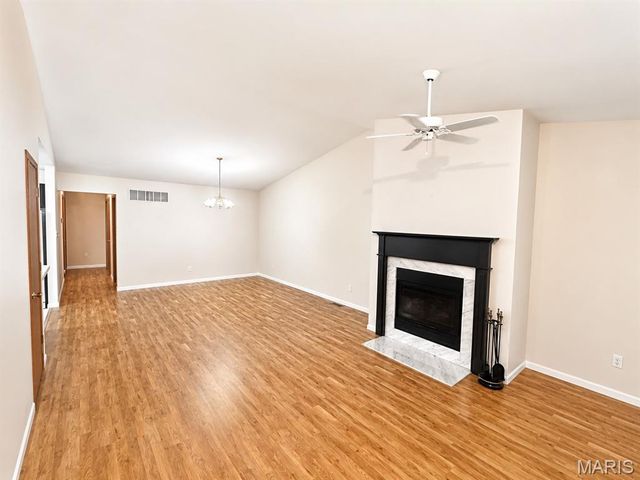 453 Hill Street, Washington, MO 63090