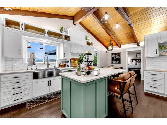 41508 Ne DOBLER HILL Rd, La Center, WA 98629