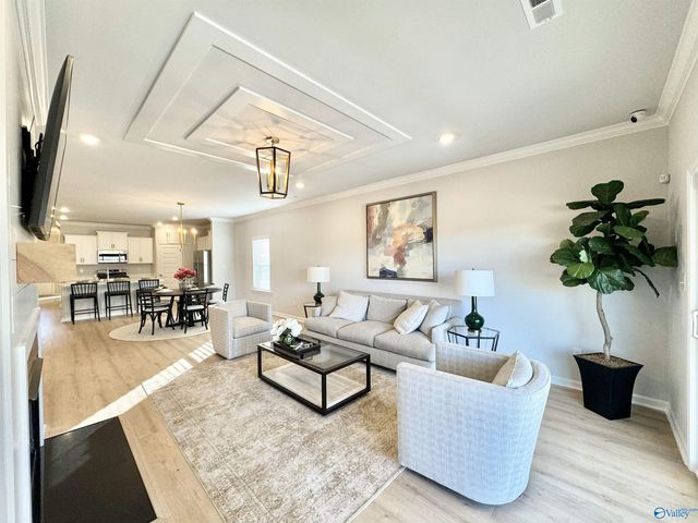 7112 Hampton Mill Drive, Owens Cross Roads, AL 35763