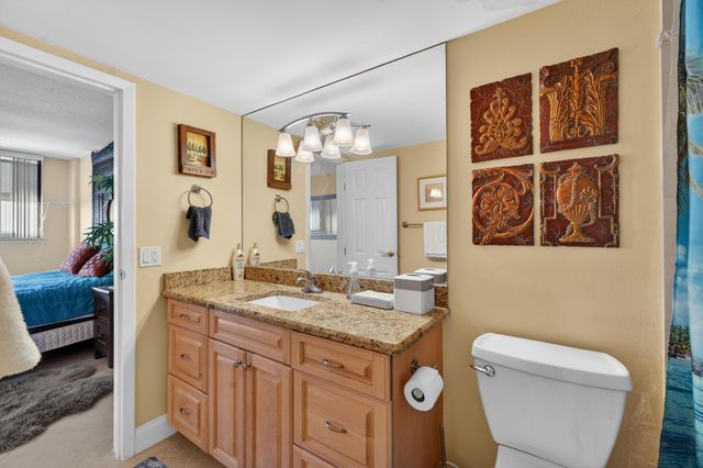 336 Golfview Road 704, North Palm Beach, FL 33408