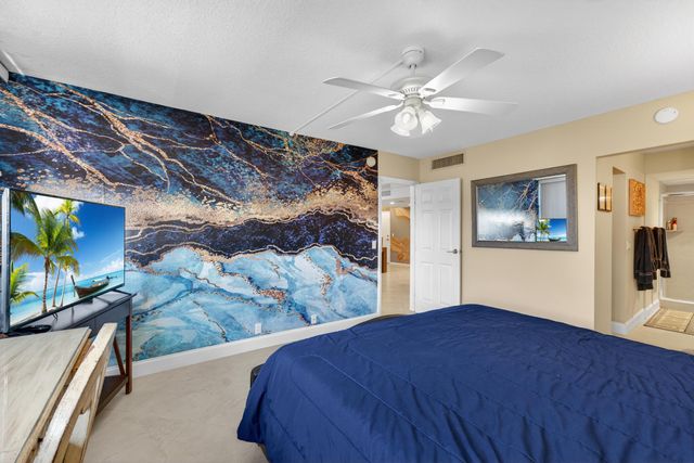 336 Golfview Road 704, North Palm Beach, FL 33408