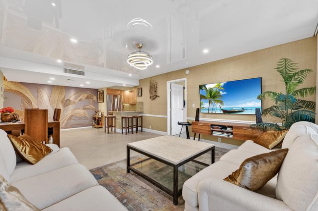 336 Golfview Road 704, North Palm Beach, FL 33408