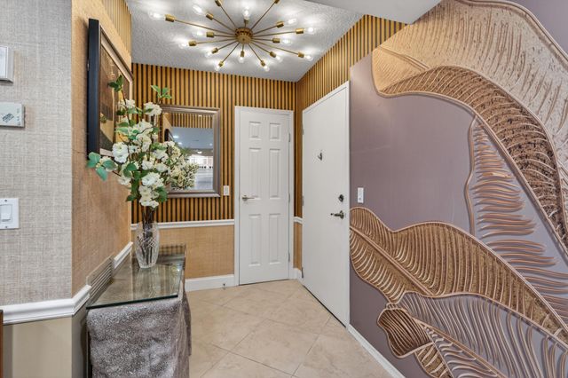 336 Golfview Road 704, North Palm Beach, FL 33408