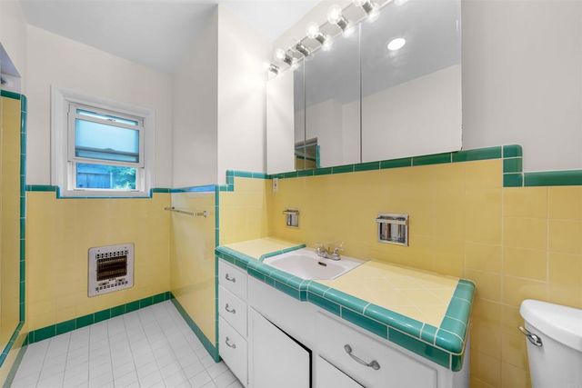 2516 Chatsworth Boulevard, San Diego, CA 92106
