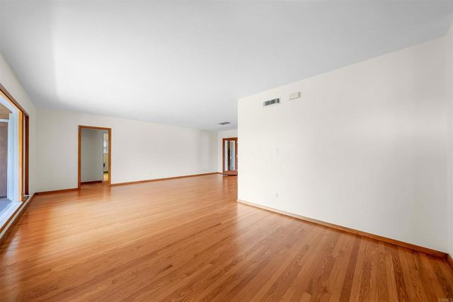 2516 Chatsworth Boulevard, San Diego, CA 92106
