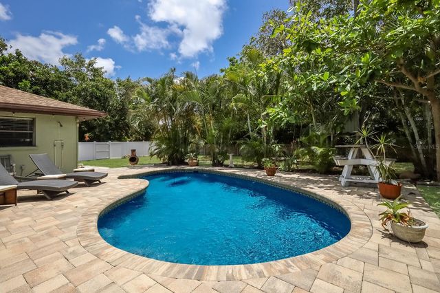 6702 17TH AVENUE W, Bradenton, FL 34209