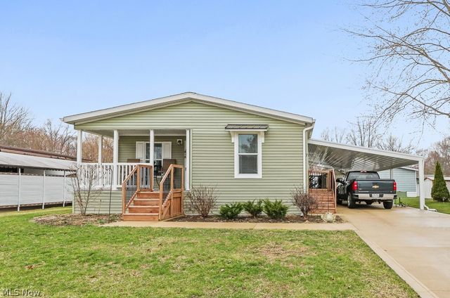 7 Michael Drive, Olmsted Twp, OH 44138