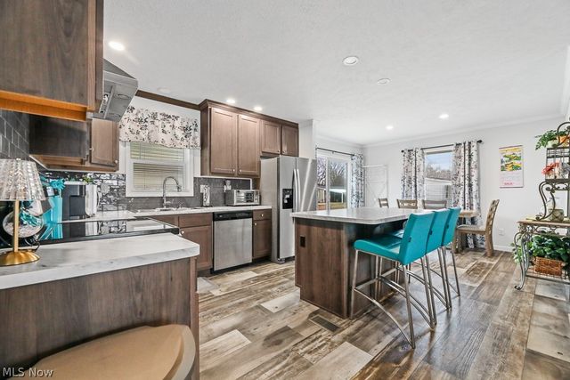 7 Michael Drive, Olmsted Twp, OH 44138