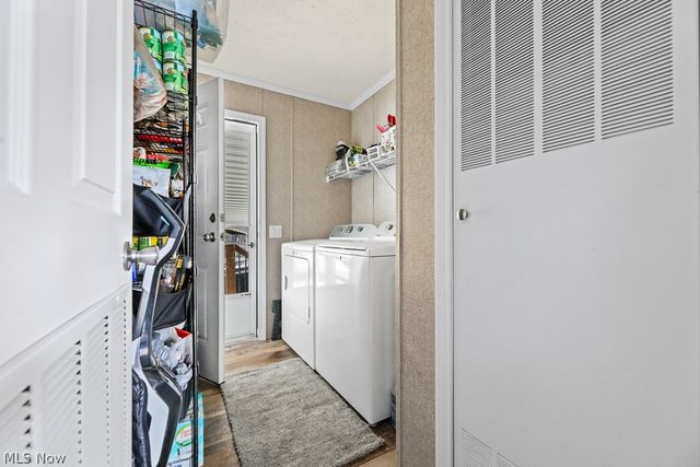 7 Michael Drive, Olmsted Twp, OH 44138