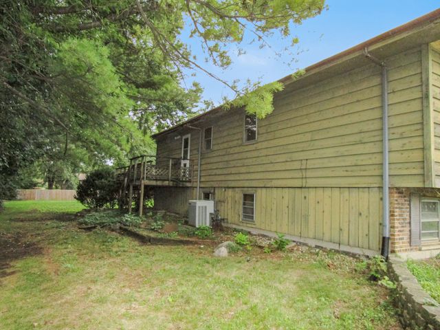 2659 Hobson Road, Downers Grove, IL 60516