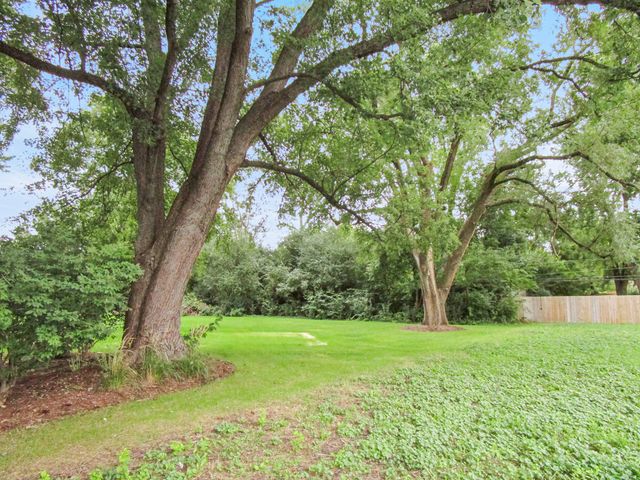 2659 Hobson Road, Downers Grove, IL 60516