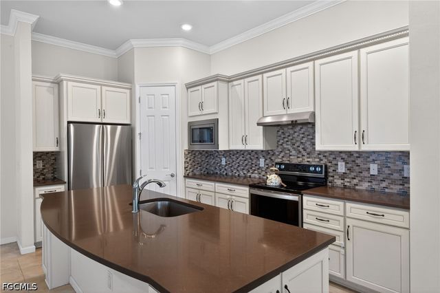 12146 Sussex ST, Fort Myers, FL 33913