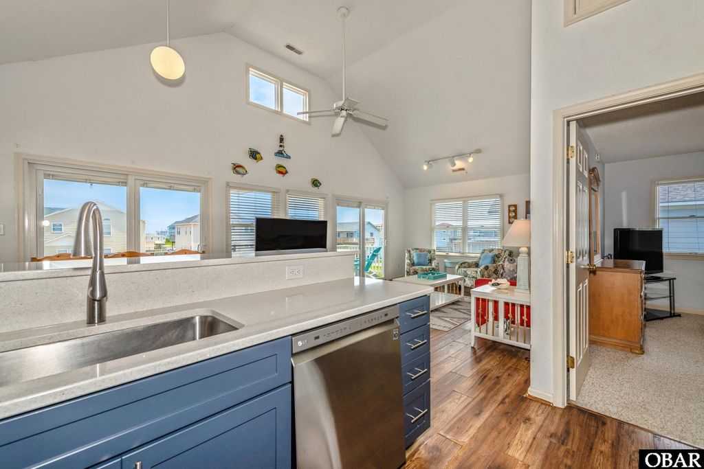 Image 10 of property listing at 1410 S Memorial Boulevard Lot 8, Kill Devil Hills, NC 27948