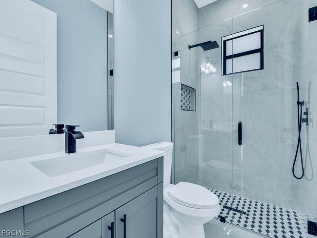 3810 17th ST SW, Lehigh Acres, FL 33976