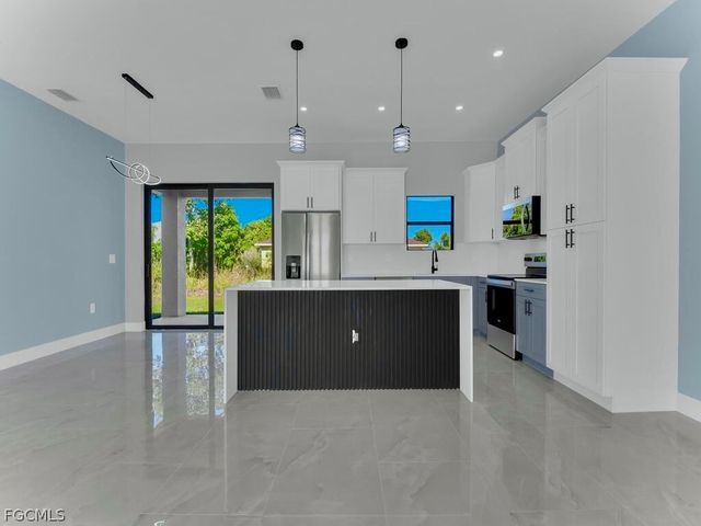 3810 17th ST SW, Lehigh Acres, FL 33976