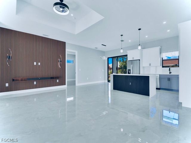 3810 17th ST SW, Lehigh Acres, FL 33976