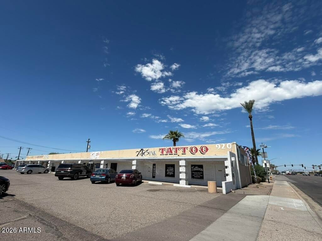 920 N ARIZONA Avenue, Chandler, AZ 85225 — exterior