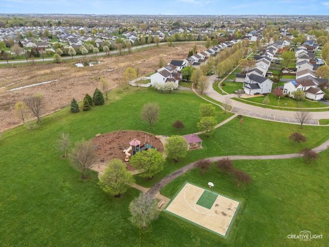 443 Grape Vine Trail, Oswego, IL 60543