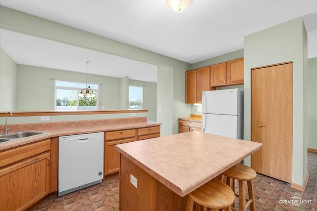 443 Grape Vine Trail, Oswego, IL 60543