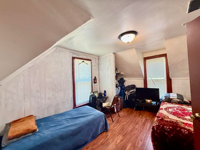 418 N Erie St, Wichita, KS 67214