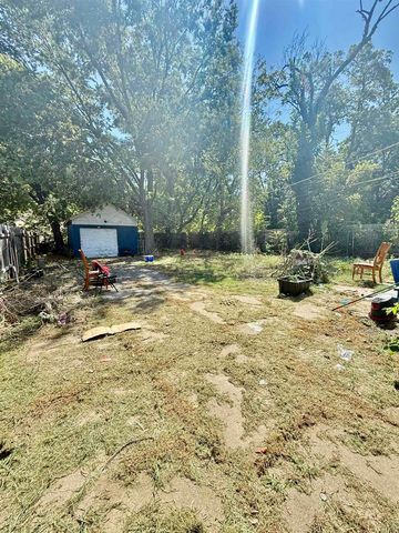 418 N Erie St, Wichita, KS 67214