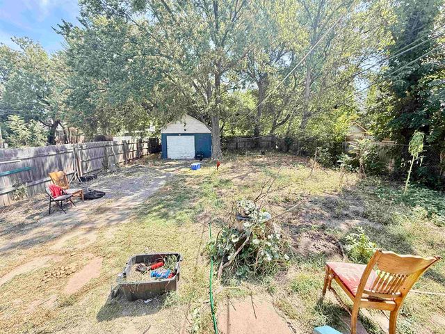418 N Erie St, Wichita, KS 67214