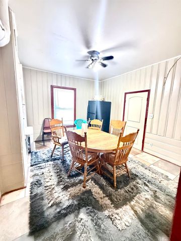 418 N Erie St, Wichita, KS 67214