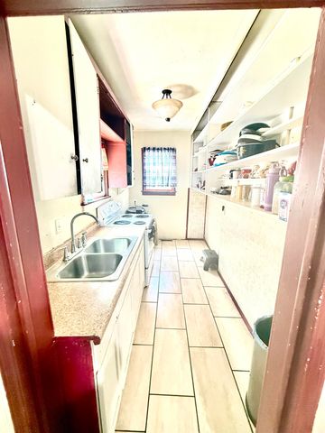 418 N Erie St, Wichita, KS 67214